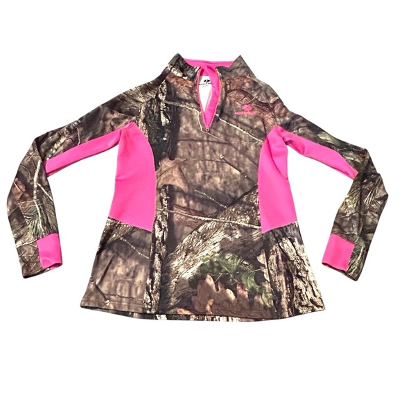 Mossy Oak Camo and Pink Long Sleeve Pullover - Picture 1 of 6